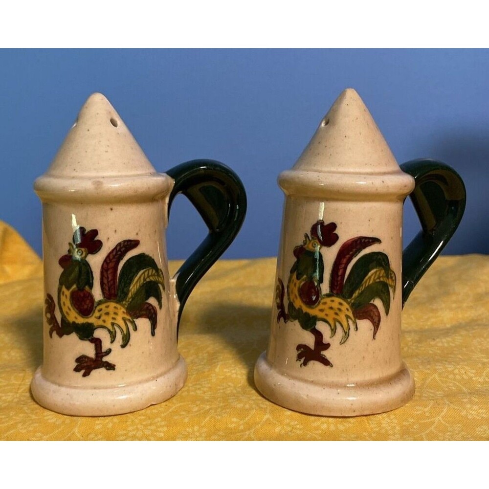 California Provincial Poppytrail Metlox Rooster Salt and Pepper Shakers Vintage